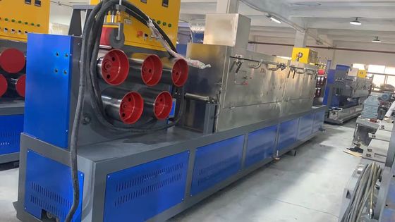 Produktionslinie für zwei Schrauben-PP-Gürtel Kunststoff-Polypropylen-Extrusionsmaschine mit Non-Stop-Bildschirmwechsel