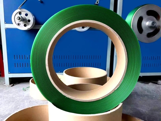Kundenspezifisches Farb-Polyester HAUSTIER Verpackenbügel-Palette, die Plastikstahlgurtungsrolls verpackt