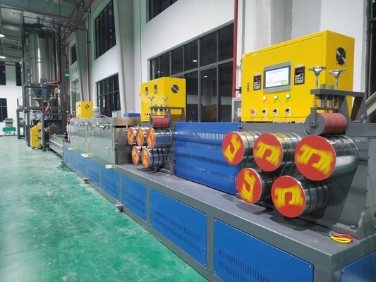 450 kg/h PET-Kunststoffbandmachmaschine Flaschenflocken Material mit Bandbreite 9-32 mm