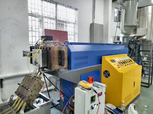 Blauer Gürtel PP Verpackungsgürtel Herstellungsmaschine mit Gürtel Breite 5-18mm Gürtel Länge 1000-7000m