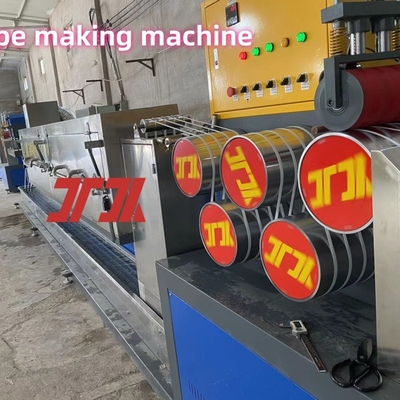 Personalisierte Hochgeschwindigkeits-Sandwichmaschine mit zwei Schrauben PP-Strapper-Produktionslinie mit 5-19mm